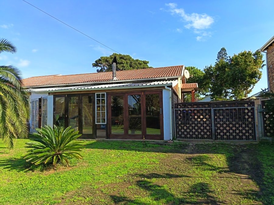 3 Bedroom Property for Sale in C Place Eastern Cape